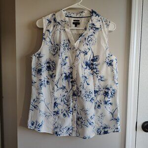 NWOT Talbots Perfect Sleeveless White with Blue flowers Shirt Size 12